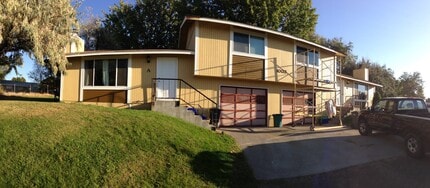1005 S Zillah Ct, Unit A in Kennewick, WA - Building Photo - Building Photo