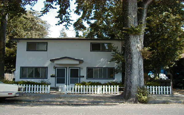 332 Brown St in Napa, CA - Building Photo - Building Photo