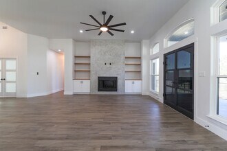 404 Turquoise in Horseshoe Bay, TX - Building Photo - Building Photo