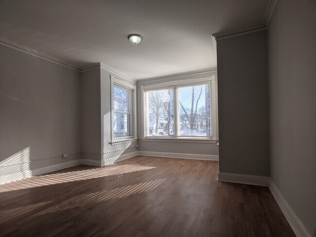 3700 W Wrightwood Ave in Chicago, IL - Building Photo - Building Photo