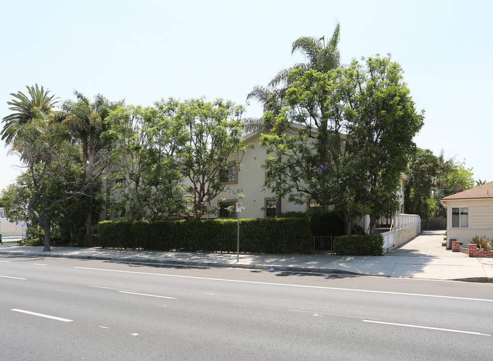 11806 Venice Blvd in Los Angeles, CA - Building Photo