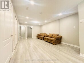 3863 Skyview St in Mississauga, ON - Building Photo - Building Photo
