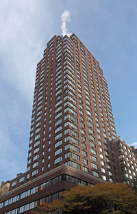 45 W 67th St in New York, NY - Foto de edificio - Building Photo