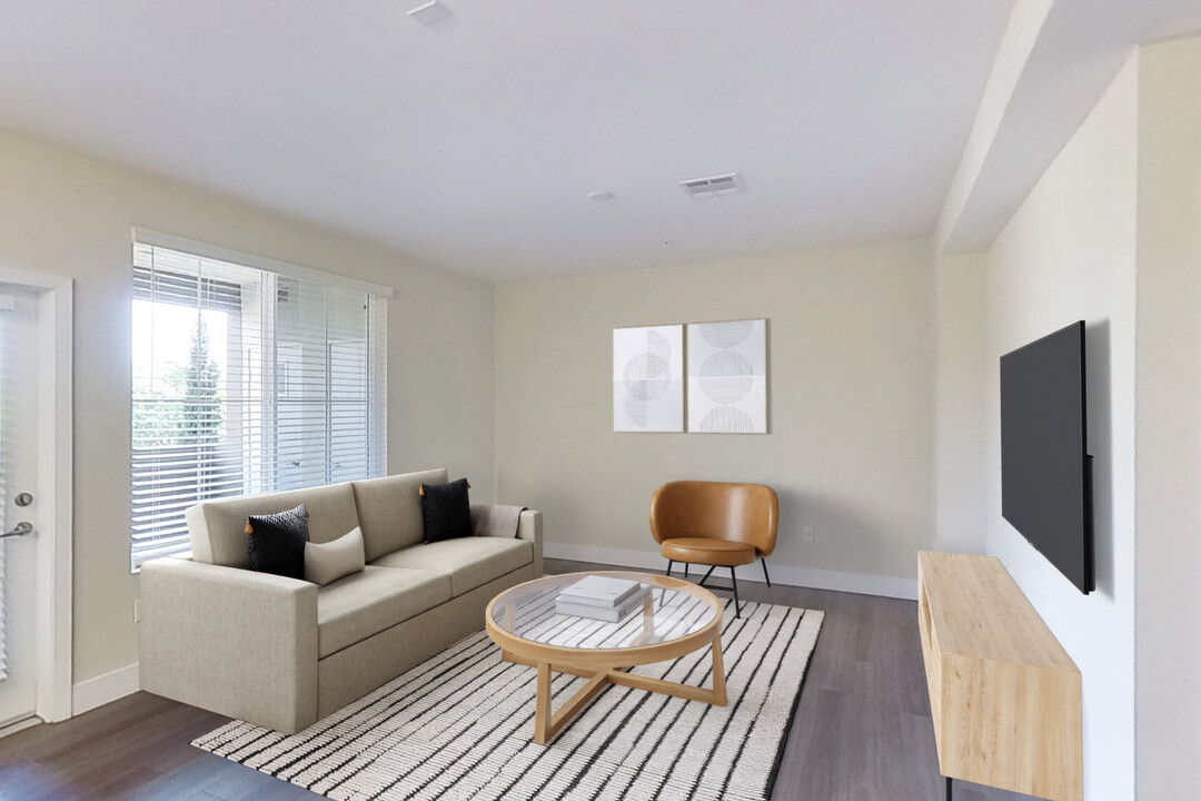 701 Breeze Hill Rd-Unit -FL2-ID94A in Vista, CA - Building Photo