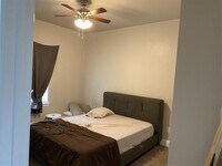 2904 Bourland St photo'