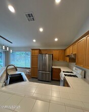 130 Summerset Dr in Verdi, NV - Foto de edificio - Building Photo