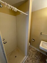 275 N Dithridge St in Pittsburgh, PA - Foto de edificio - Building Photo