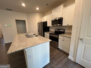 5320 Barberry Ave in Oakwood, GA - Building Photo - Building Photo