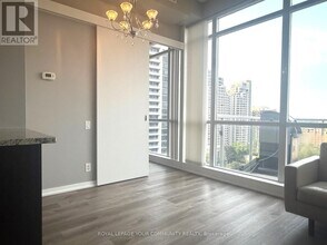 30-1930 Canterbury Pl in Toronto, ON - Building Photo - Building Photo