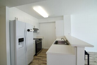 1450 Young St in Honolulu, HI - Building Photo - Building Photo