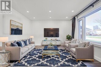 203 Van Dusen Blvd in Toronto, ON - Building Photo - Building Photo