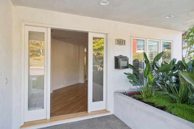 property at 721 Marigold Ave