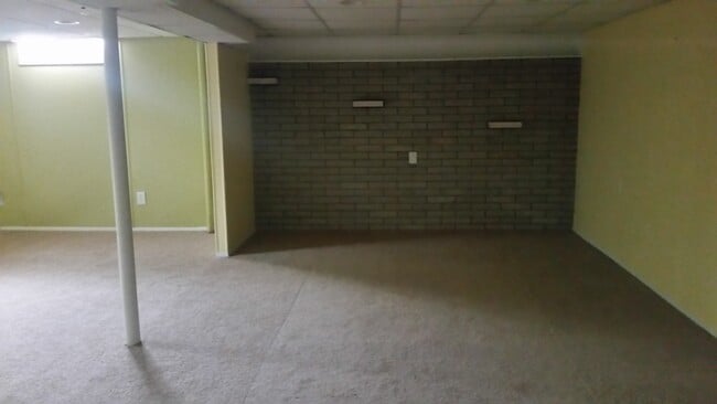 29808 Bradner Dr in Warren, MI - Building Photo - Building Photo