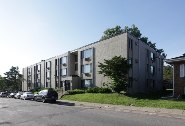 Nicollet Manor in Minneapolis, MN - Building Photo - Building Photo