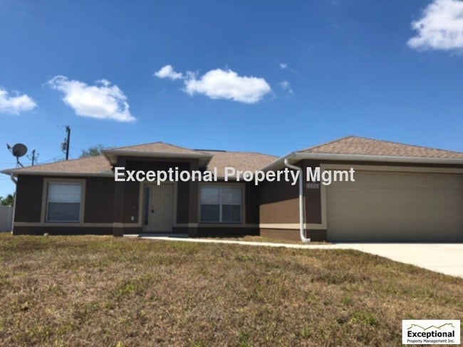 1002 NW 5th Ave in Cape Coral, FL - Building Photo - Building Photo