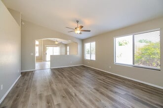 8930 E Fountain St in Mesa, AZ - Foto de edificio - Building Photo