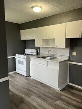 1950 Nelawood Rd in East Cleveland, OH - Foto de edificio - Building Photo