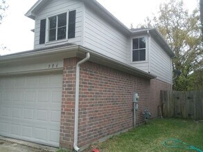 906 Oak W Dr in Houston, TX - Building Photo - Building Photo