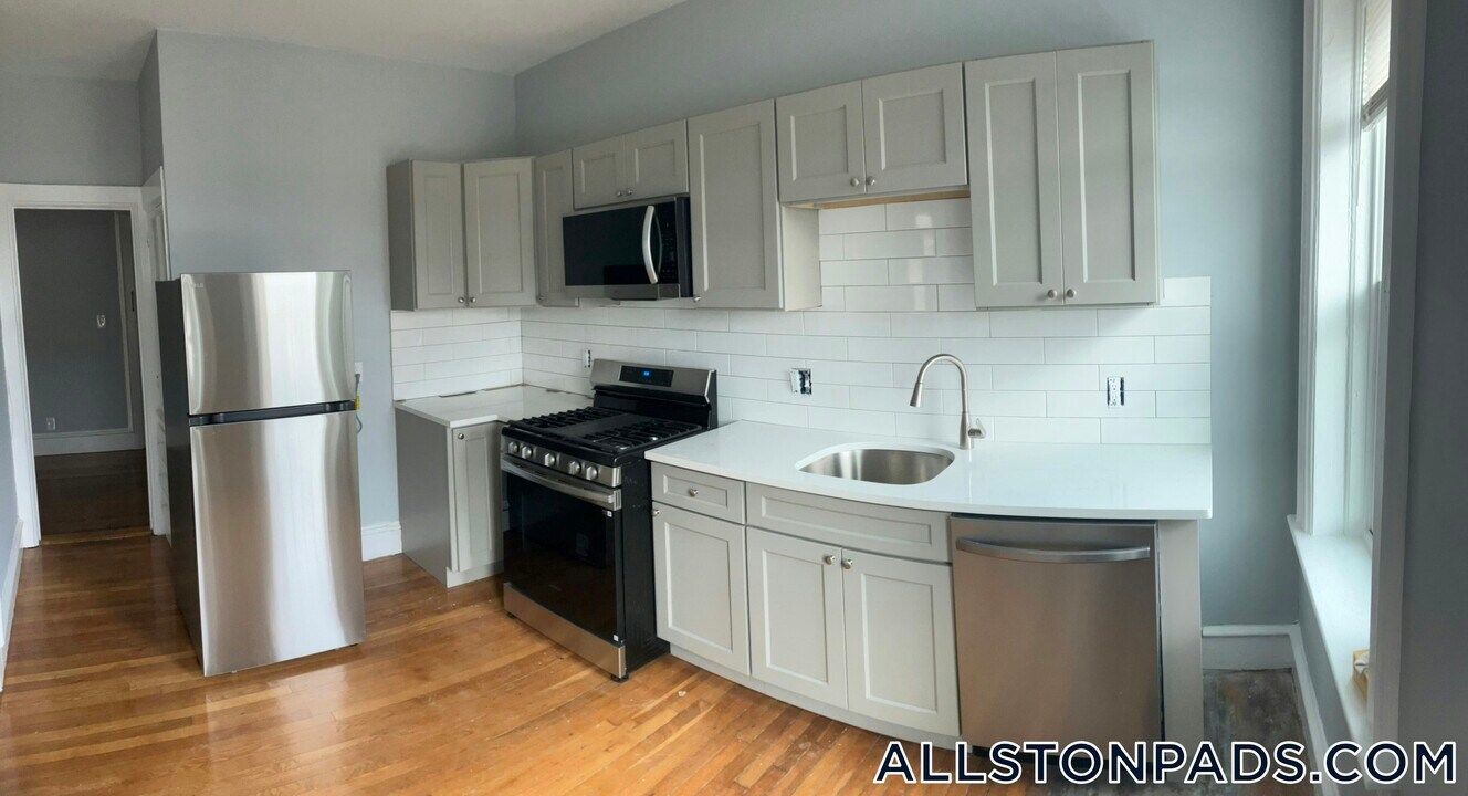 9 Park Vale Ave in Boston, MA - Building Photo