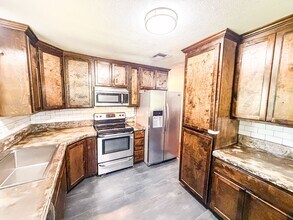 805 N Main St in Jennings, OK - Building Photo - Building Photo