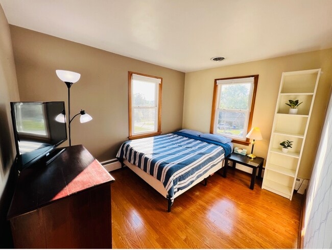 property at 324 Woodland View Dr