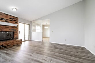 1353 Oswego Dr in Yukon, OK - Building Photo - Building Photo