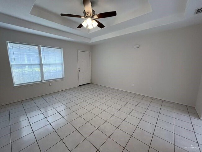 18 N 8th St in McAllen, TX - Building Photo - Building Photo