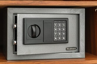 1700 Alton Rd in Miami Beach, FL - Foto de edificio - Building Photo