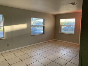 825 Lyndhurst St in Dunedin, FL - Building Photo - Building Photo
