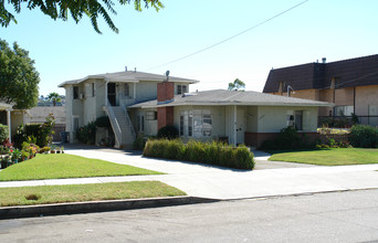 1356 Orange Grove Ave in Glendale, CA - Building Photo - Building Photo