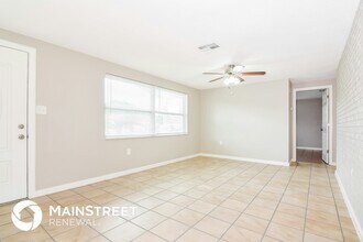 10227 Glen Moor Ln in Port Richey, FL - Building Photo - Building Photo