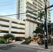 2452 Tusitala St in Honolulu, HI - Building Photo - Building Photo