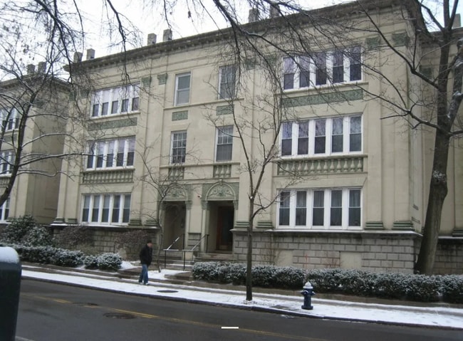 324 Saint Paul St, Unit 2