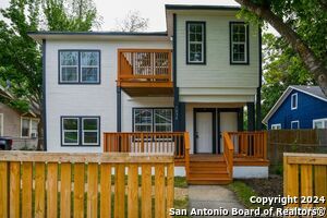 1034 Hammond Ave in San Antonio, TX - Building Photo