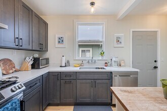 3920 Quigley St in Oakland, CA - Building Photo - Building Photo