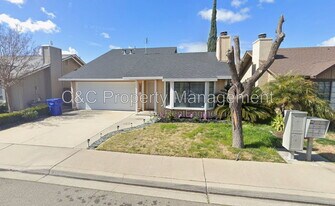 1559 Elderwood Ave in Turlock, CA - Building Photo