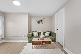 108 Robble Ave in Endicott, NY - Foto de edificio - Building Photo