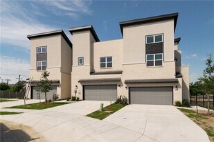 4334 Hebron St in Irving, TX - Building Photo