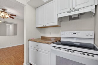 2115 NE 42nd Ct, Unit 103N in Lighthouse Point, FL - Building Photo - Building Photo