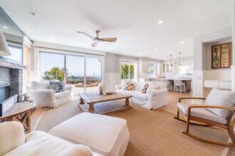 7373 Elegans Pl in Carlsbad, CA - Building Photo - Building Photo