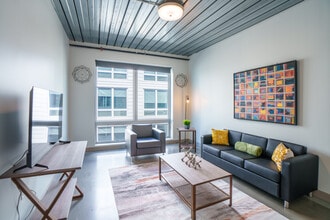 Edge Merrimack in Lowell, MA - Foto de edificio - Interior Photo