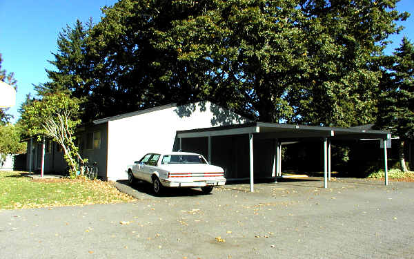 Carriage Lane Apartments in Beaverton, OR - Building Photo - Building Photo