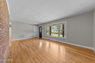 89 S Lakeshore Dr in Whispering Pines, NC - Building Photo - Building Photo