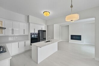 3141 Searidge St in Severn, ON - Building Photo - Building Photo