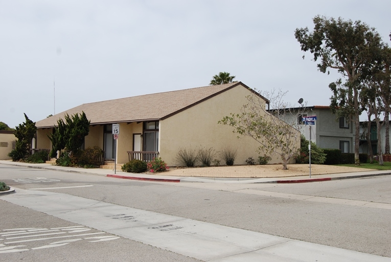 1311 Harbor Blvd in Oxnard, CA - Building Photo