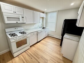 11 Linden St, Unit 2 in Boston, MA - Foto de edificio - Building Photo