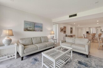 301 S Seas Dr in Jupiter, FL - Building Photo - Building Photo