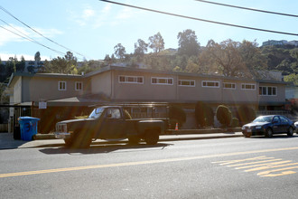 3 Mulberry Ct in Belmont, CA - Foto de edificio - Building Photo