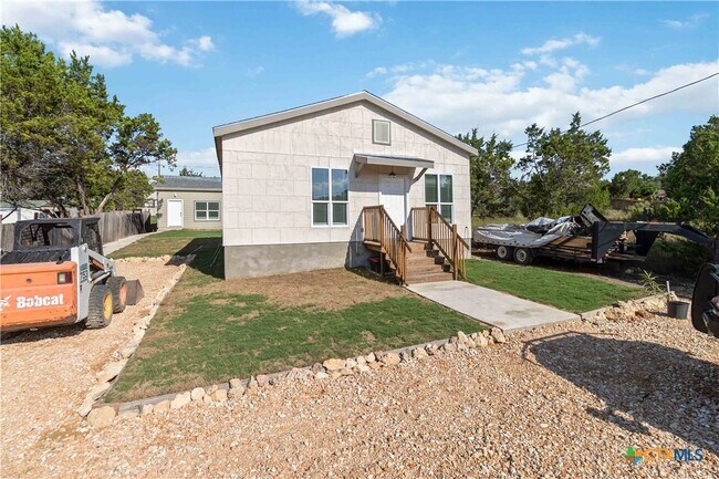 324 Ridgerock Dr in Canyon Lake, TX - Building Photo - Building Photo