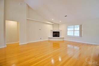 100 Mt Pilot St in Ensley, FL - Building Photo - Building Photo